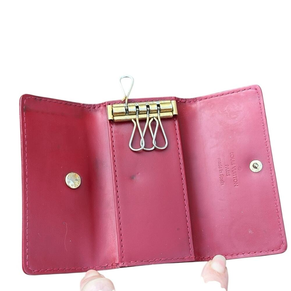Louis Vuitton
2014 Monogram Vernis Key Holder - Picture 4 of 9